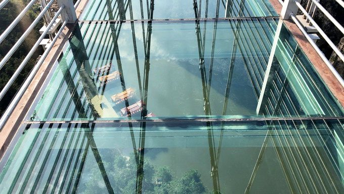 Huguxia Glass Footbridge Prob 110mtrSpan.jpeg