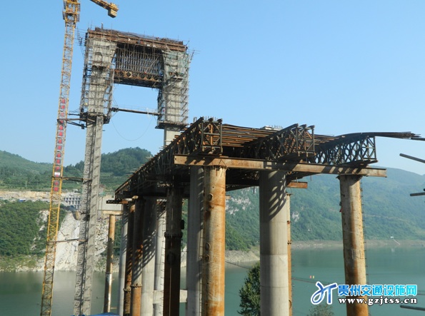 XifengWujiangTowerConstruction.jpg