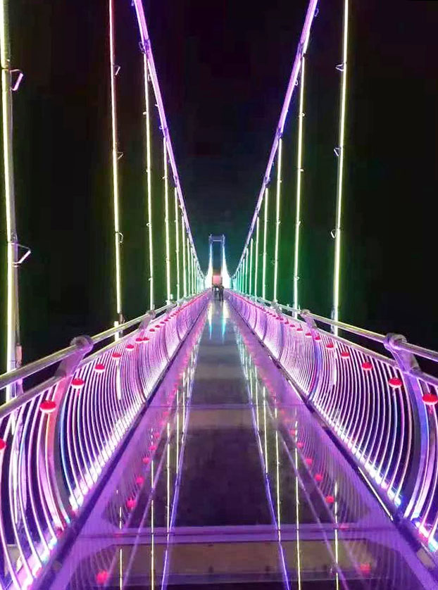 Shangui Glass Footbridge7.jpg
