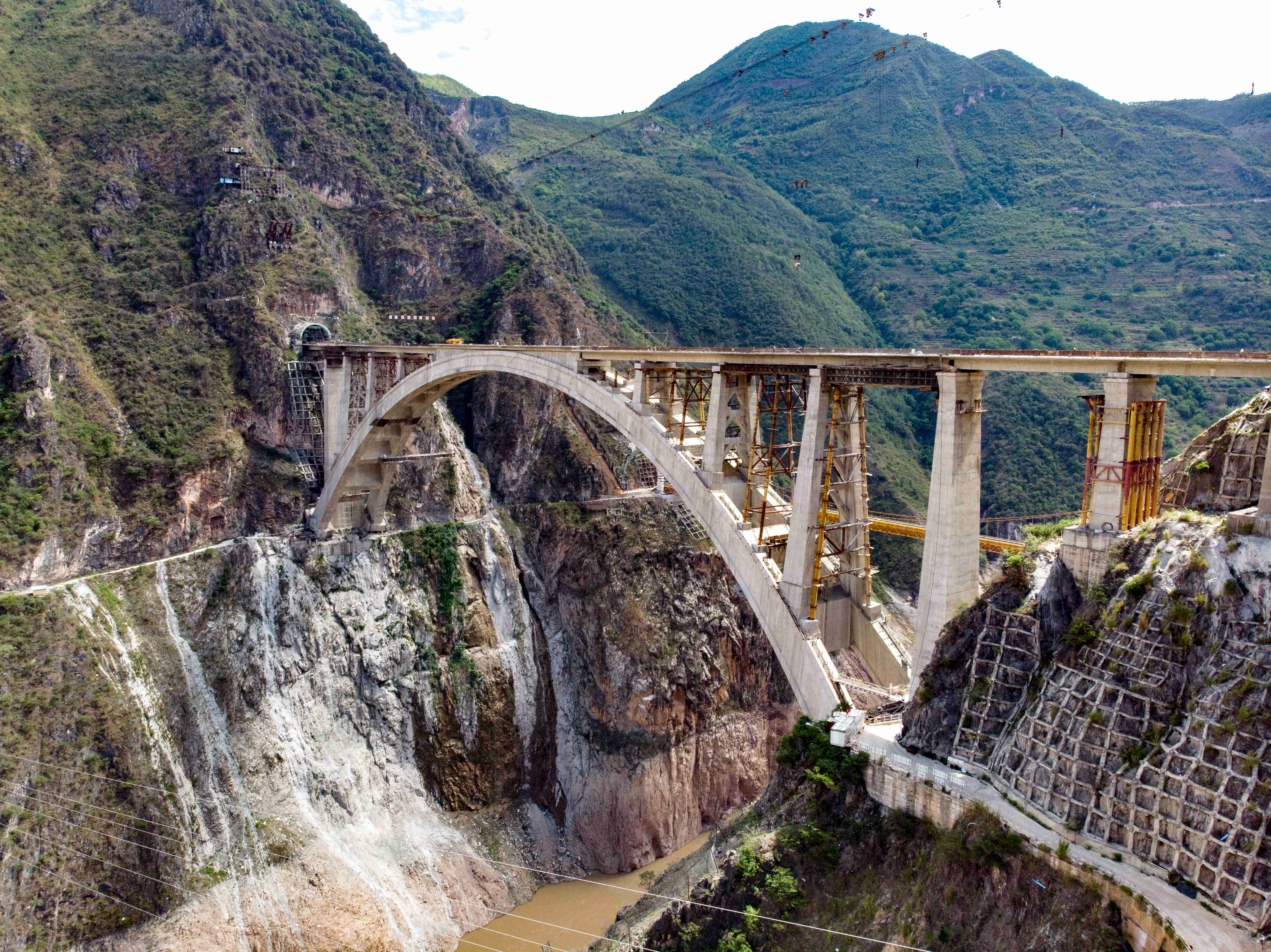 File:Lancangjiang Railway Bridge Darui35.jpg