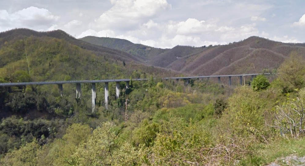 Vallone Teccio Northern Area Viaducts.jpg