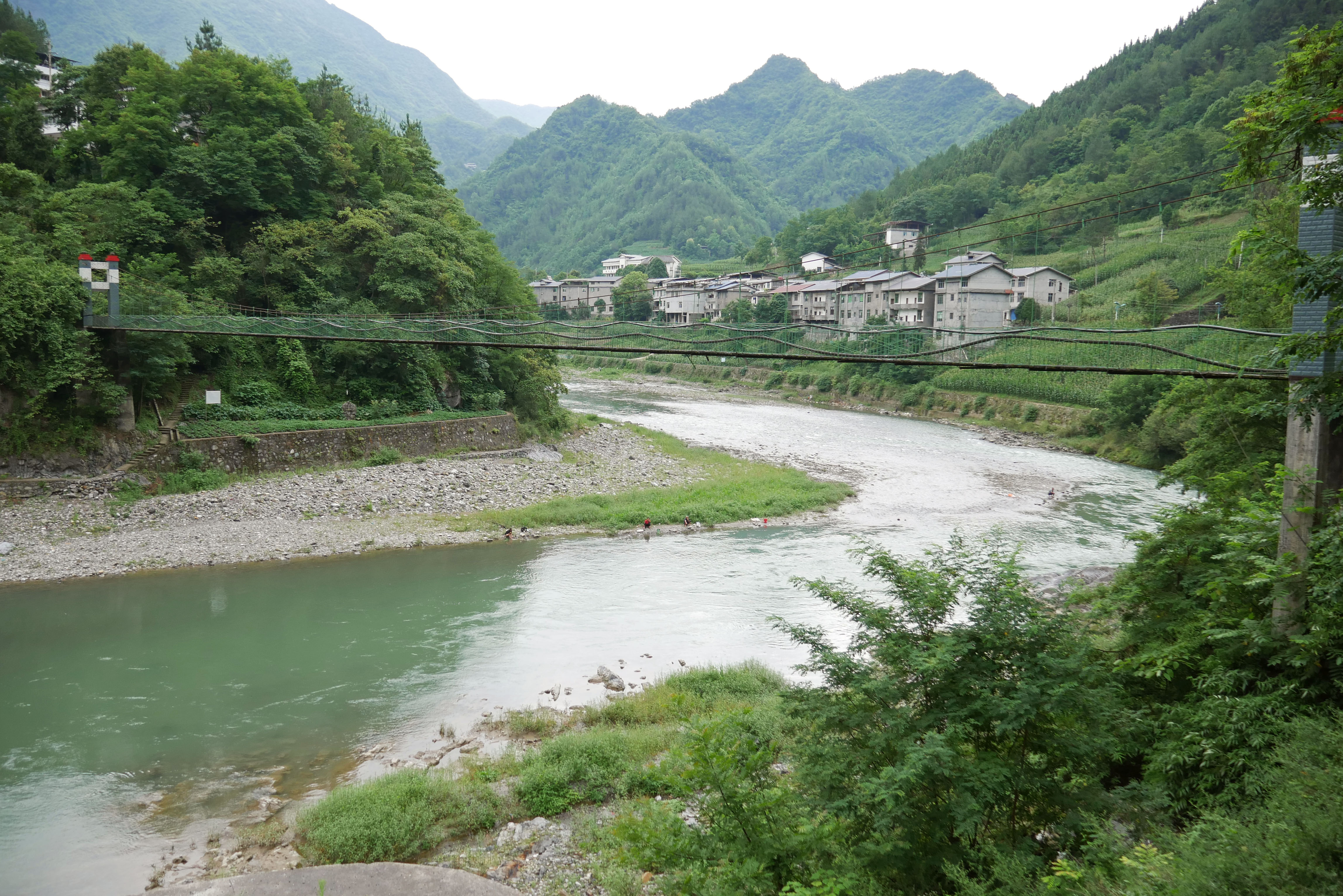 RenheFootbridge.JPG
