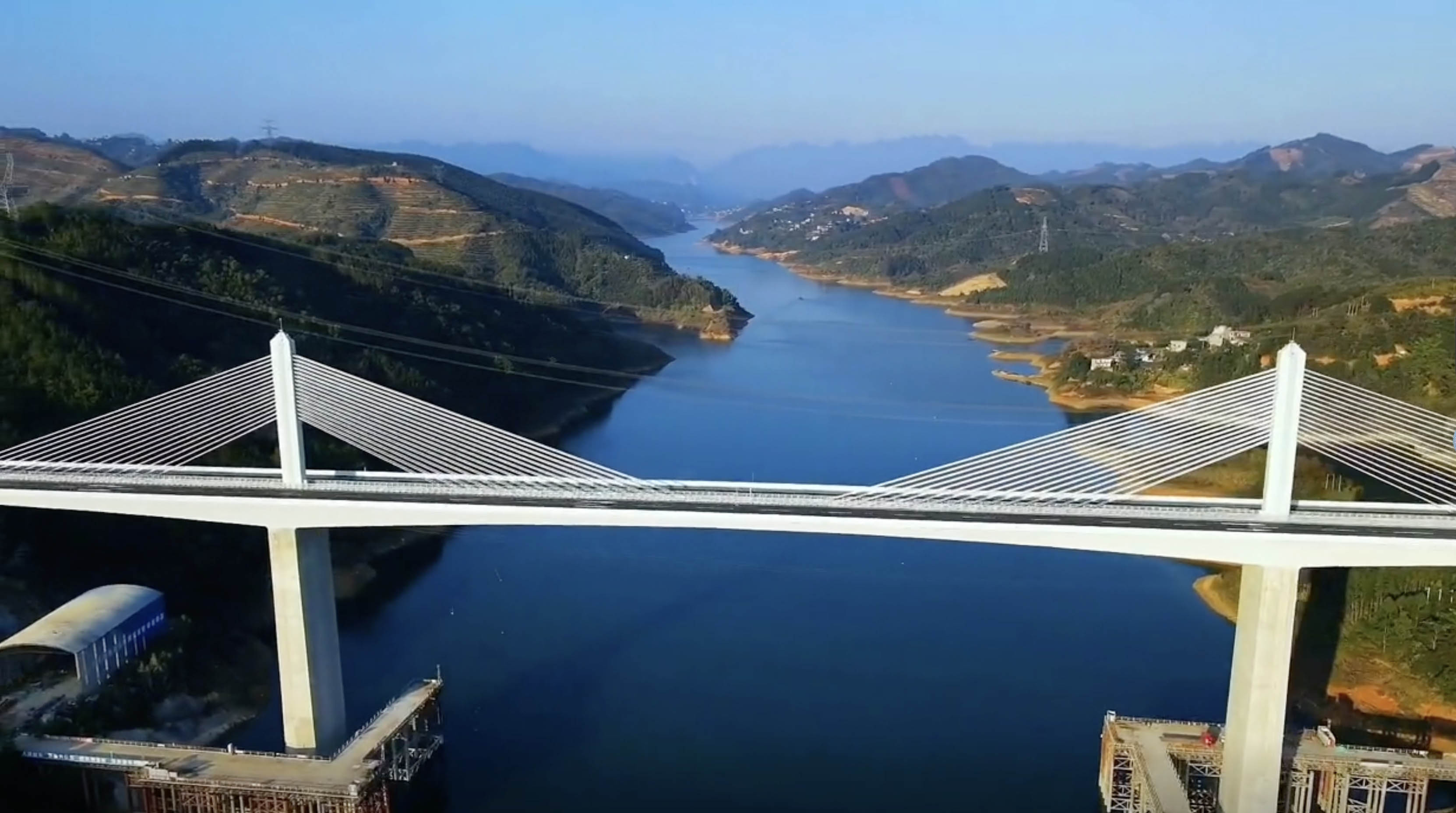 Nanpanjiang bridge BadaheSideDrone.jpg