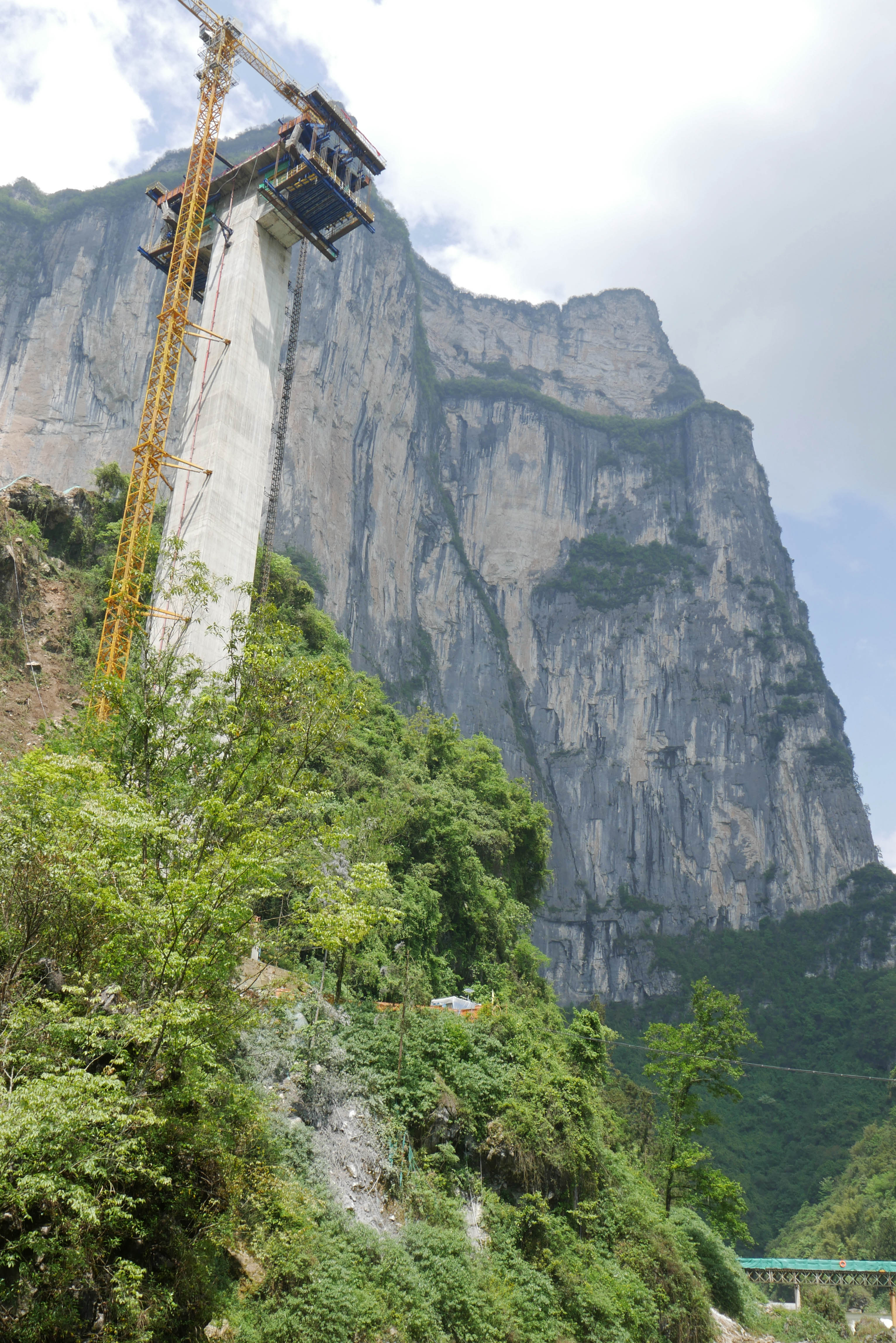 Qingjiang Bridge Yaojiaping Dam23.JPG