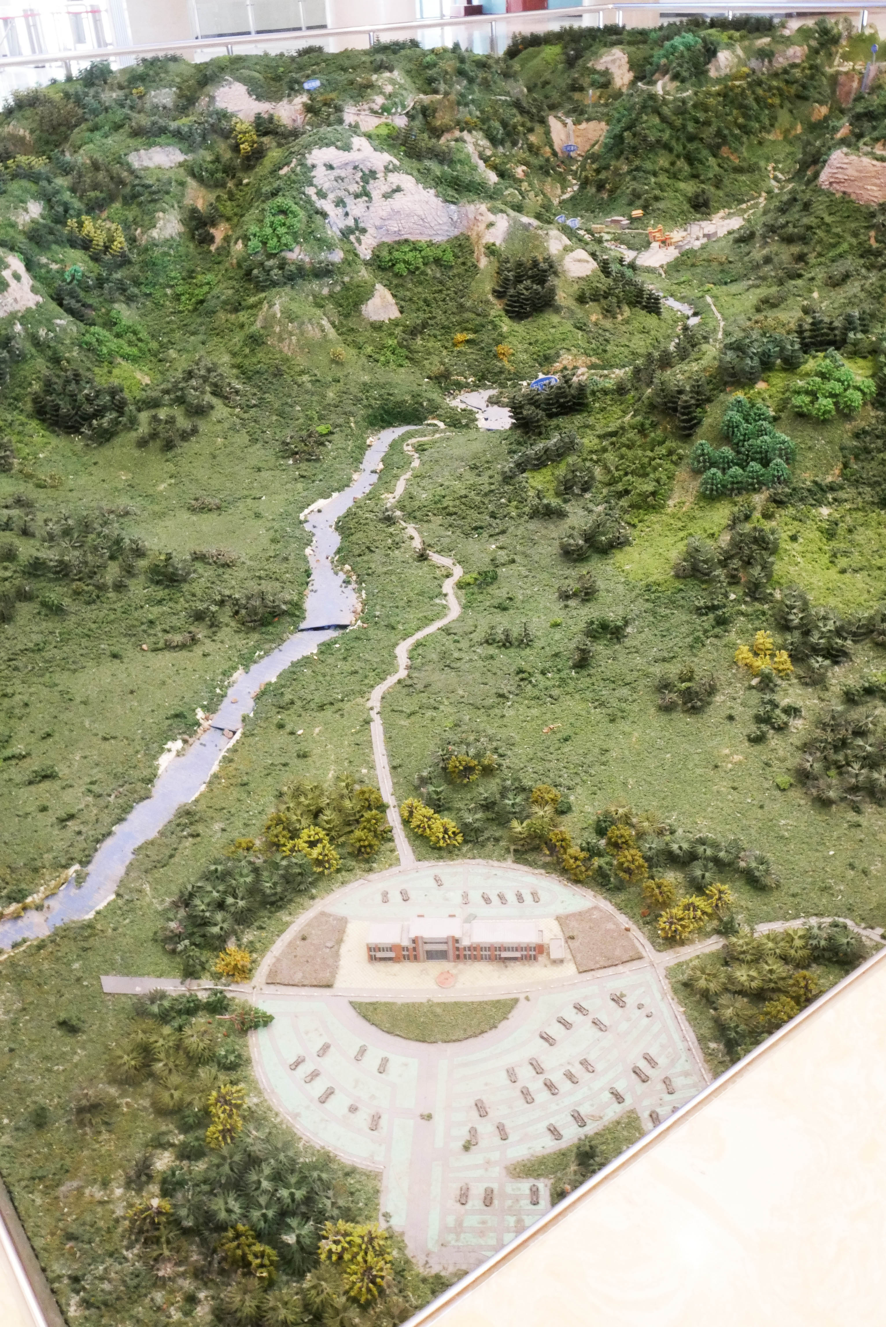 Baligou ScenicElevatorModel2.JPG