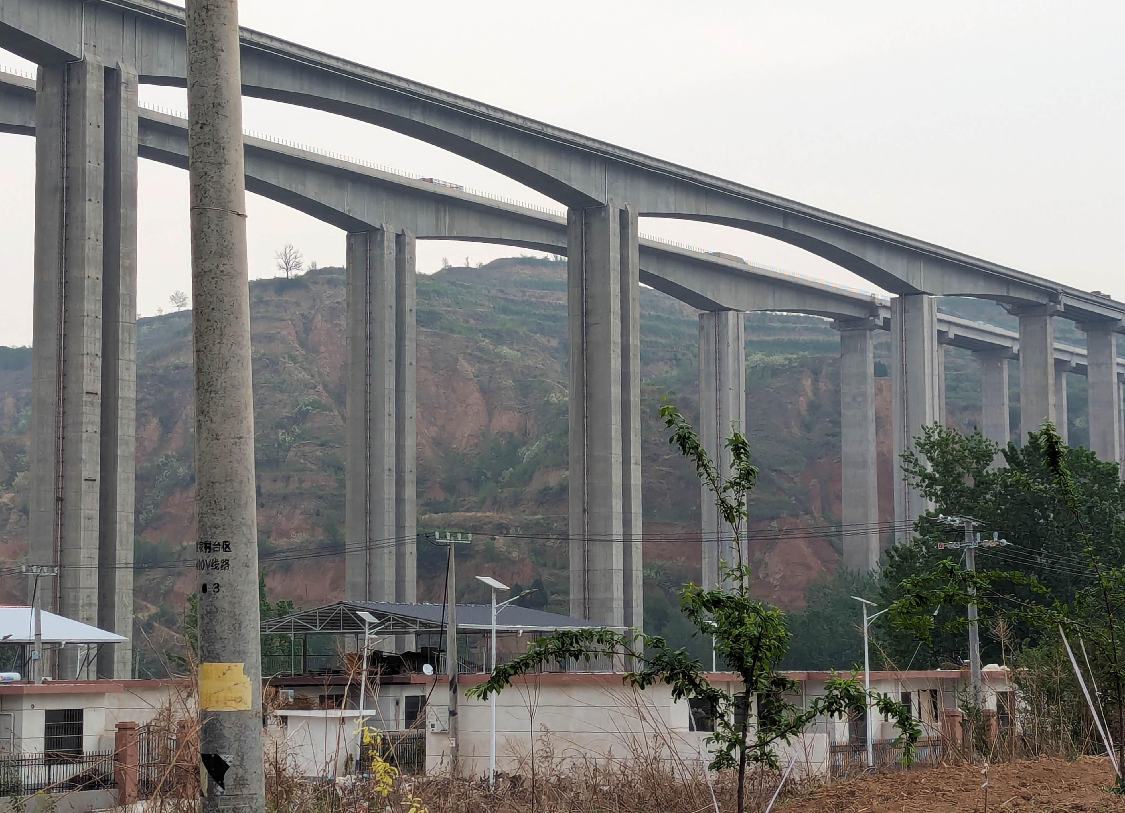 CanglongjianhePiersLonglens.jpg