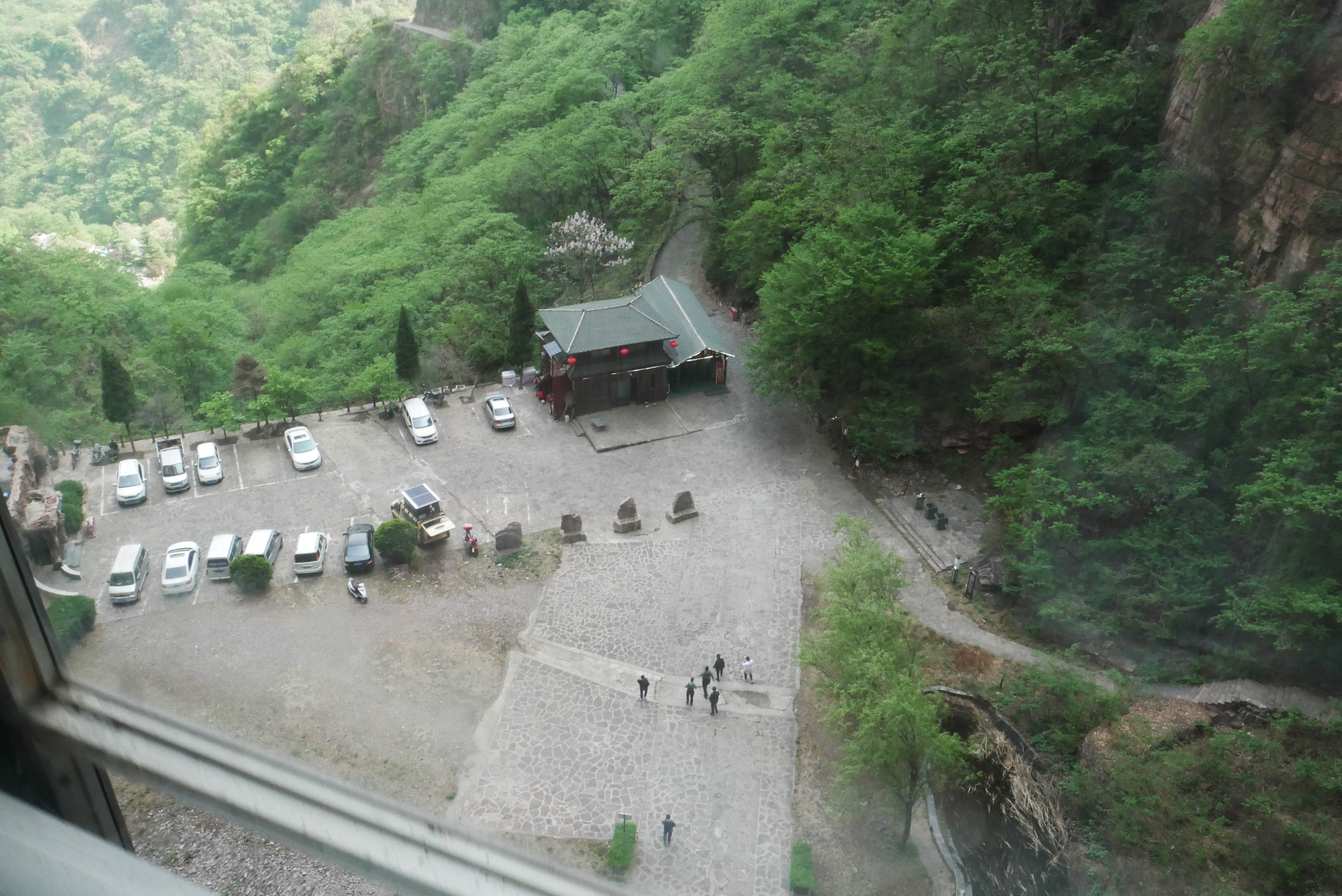 Baligou ScenicElevatorArea.JPG