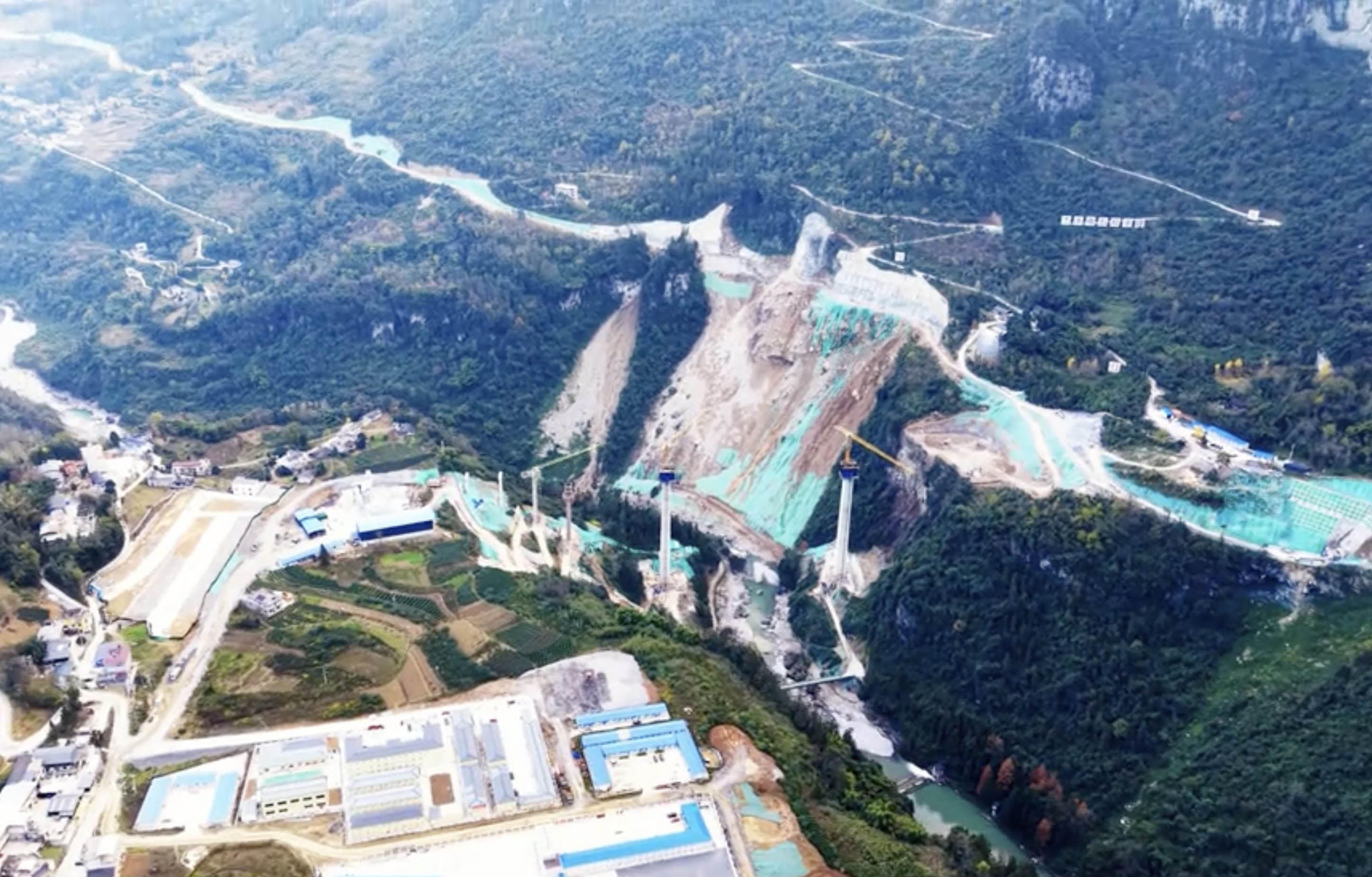 Qingjiang Bridge YaojiapingHighDrone2.jpg