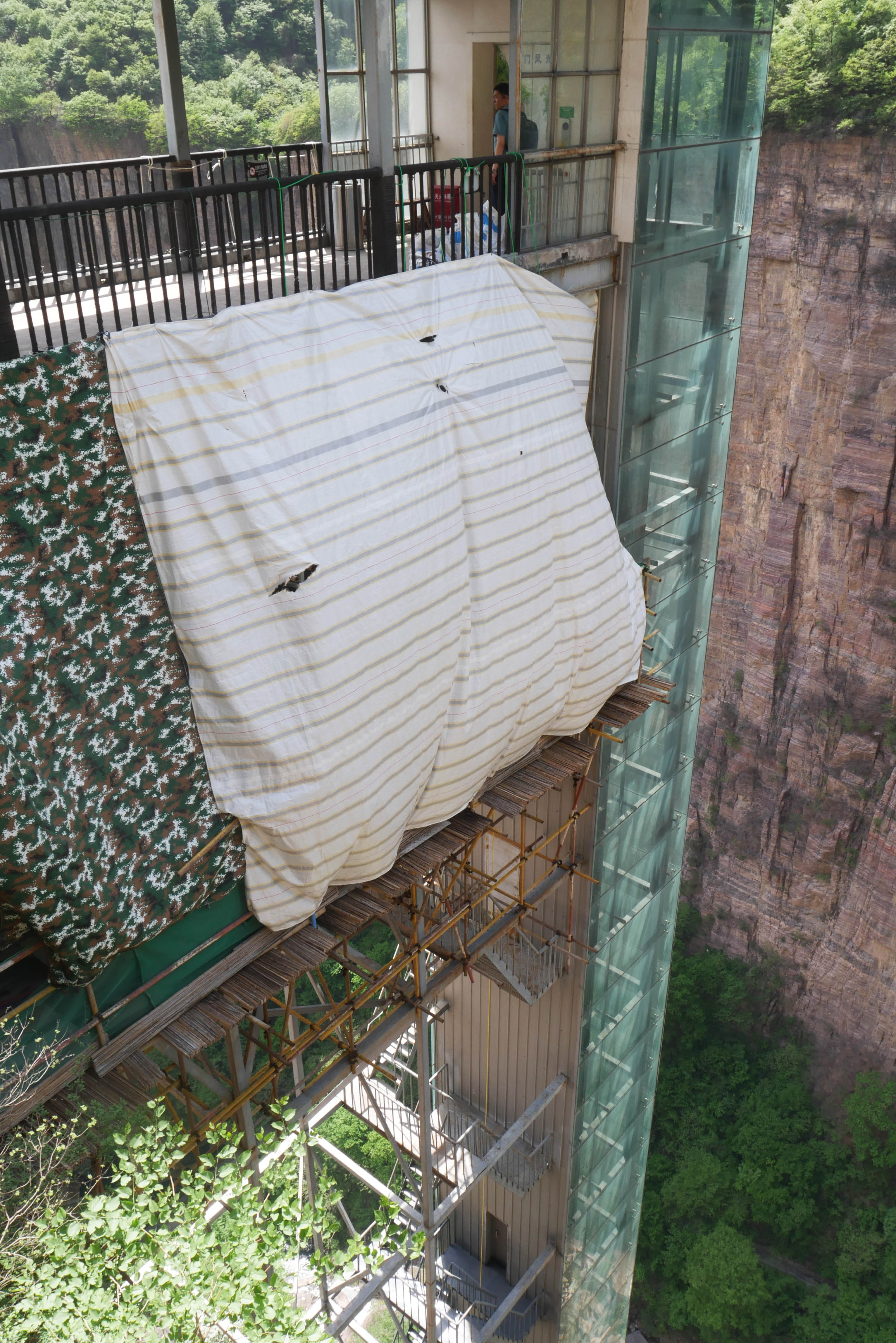 Baligou ScenicElevatorSmallConstArea.JPG