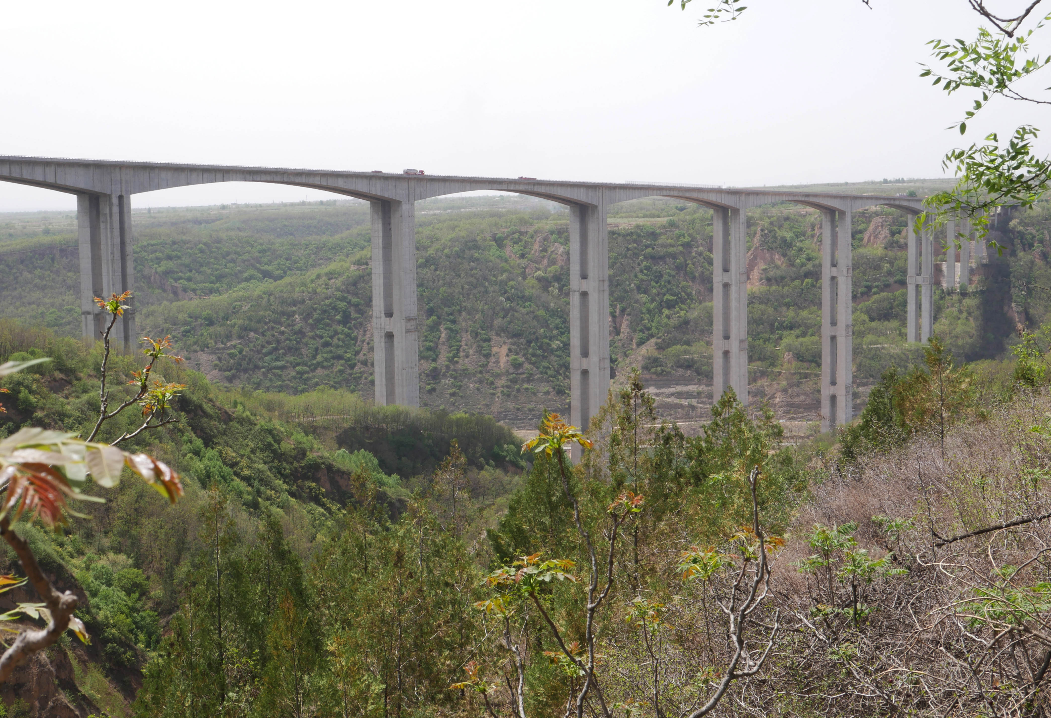 SanshuiheValleyFar.JPG
