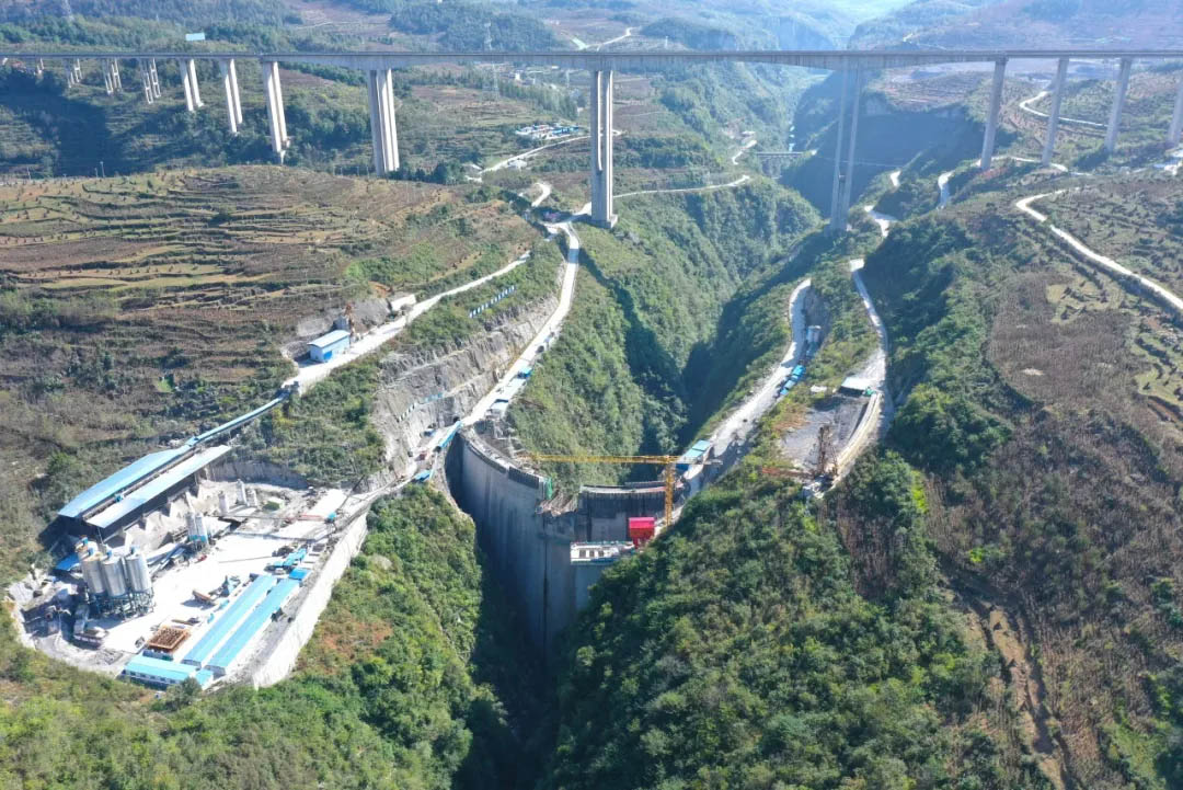 Xixihe RailwayDamValley.jpg