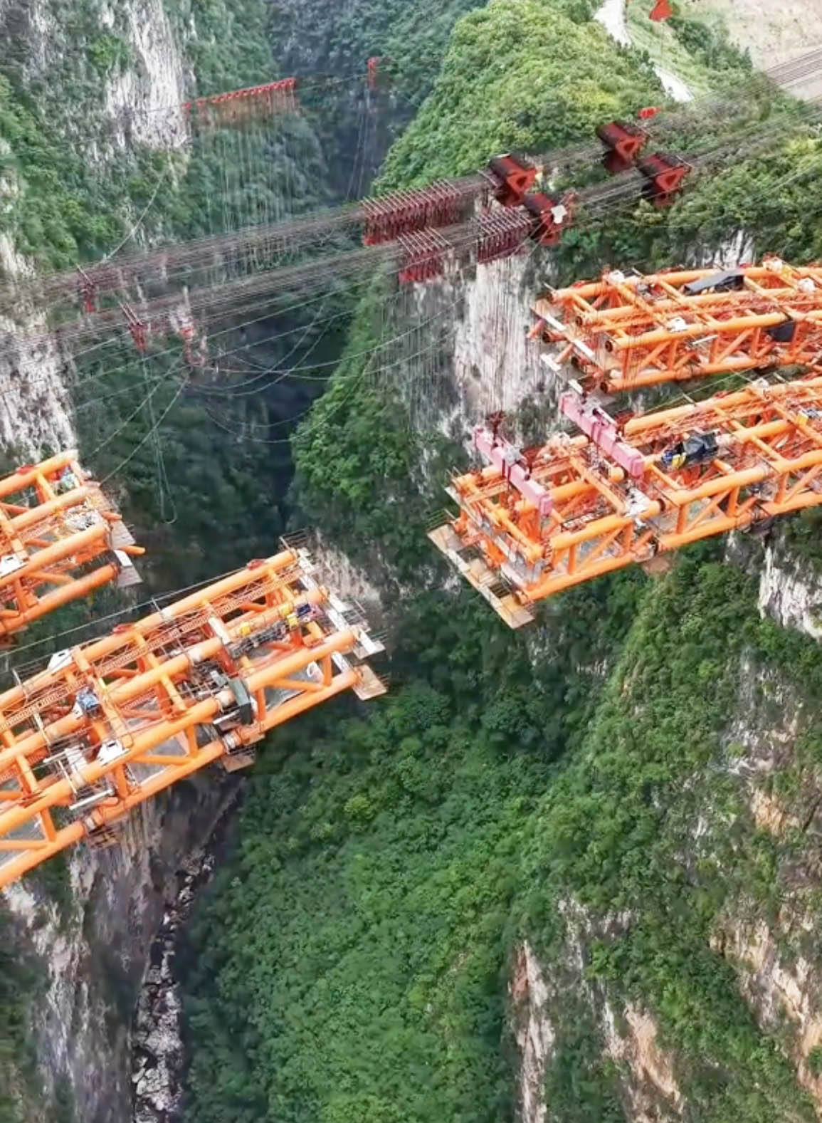 LiucheheArchCanyonHighline.jpg
