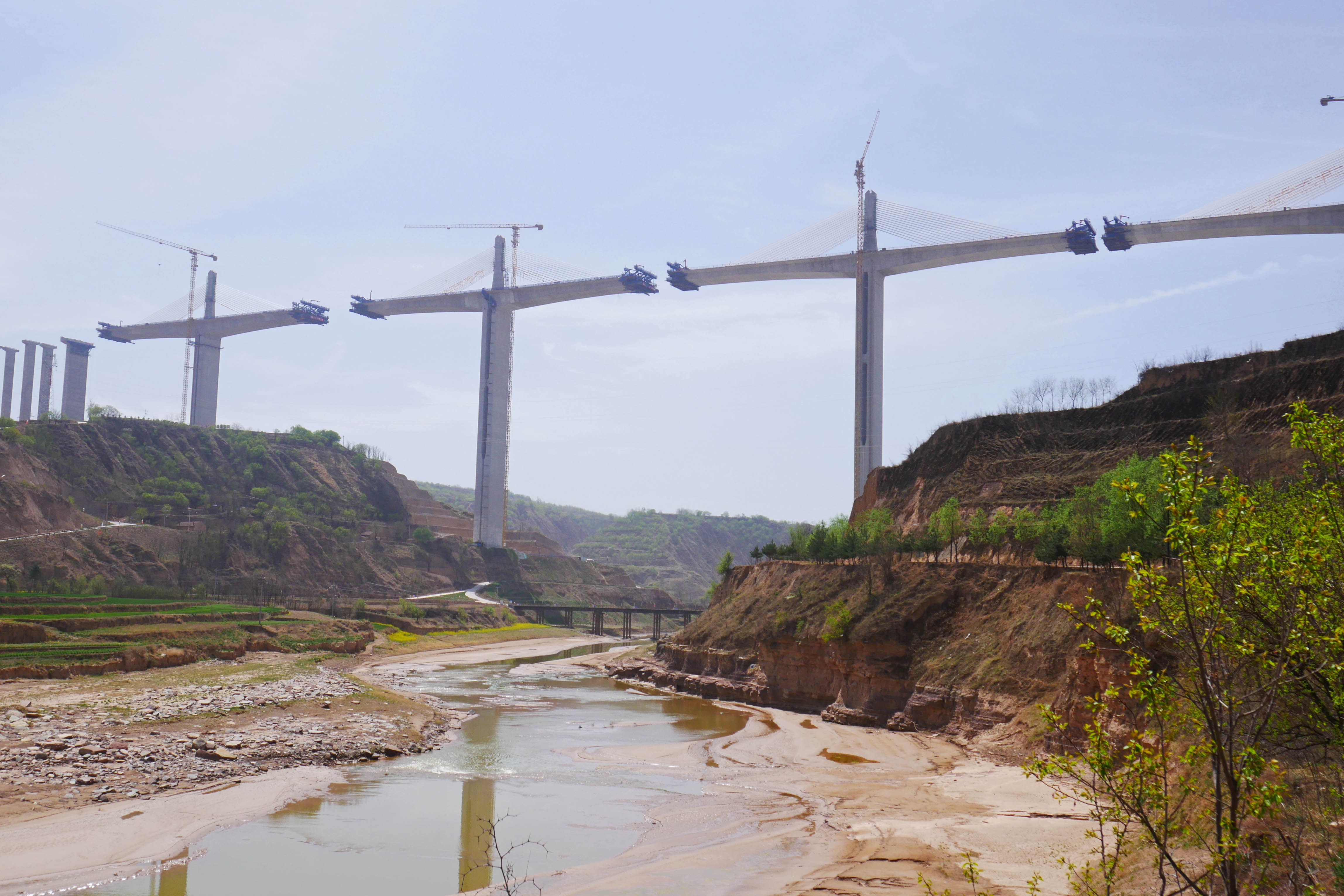 Malianhe Bridge G309 Water.JPG