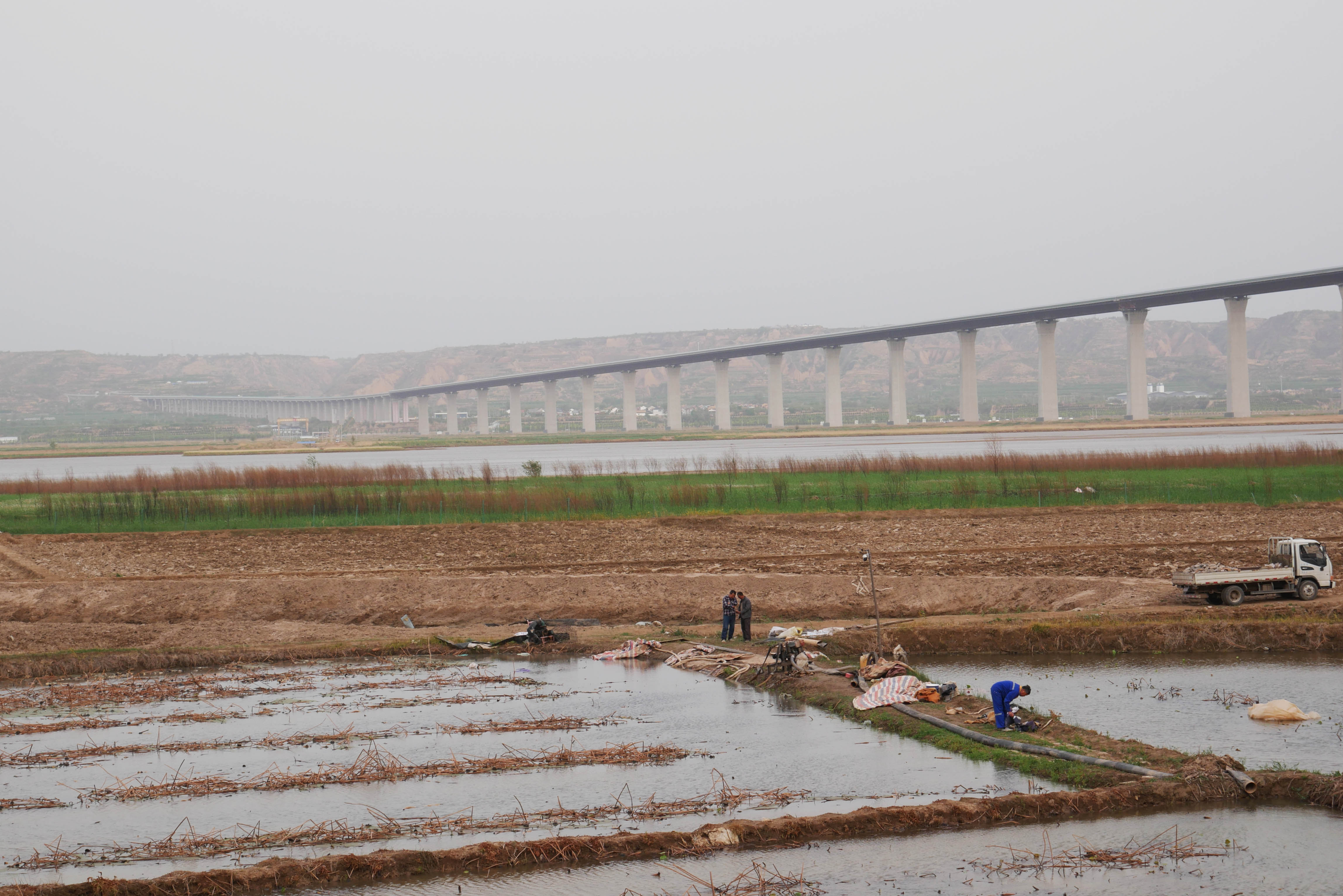 Huanghe LinyiLonglensWater.JPG