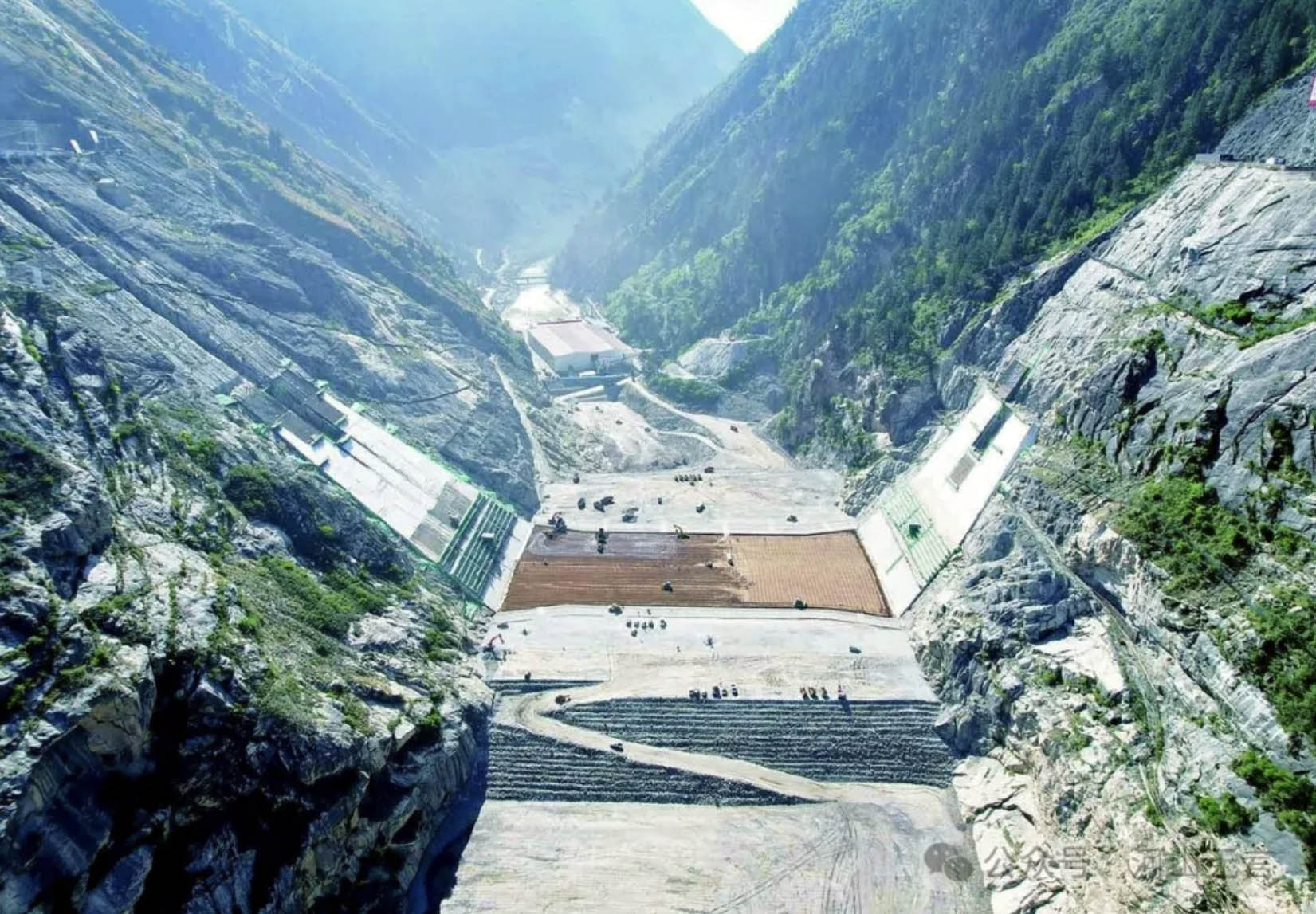 Shuangjiangkou HydropowerConst.jpg