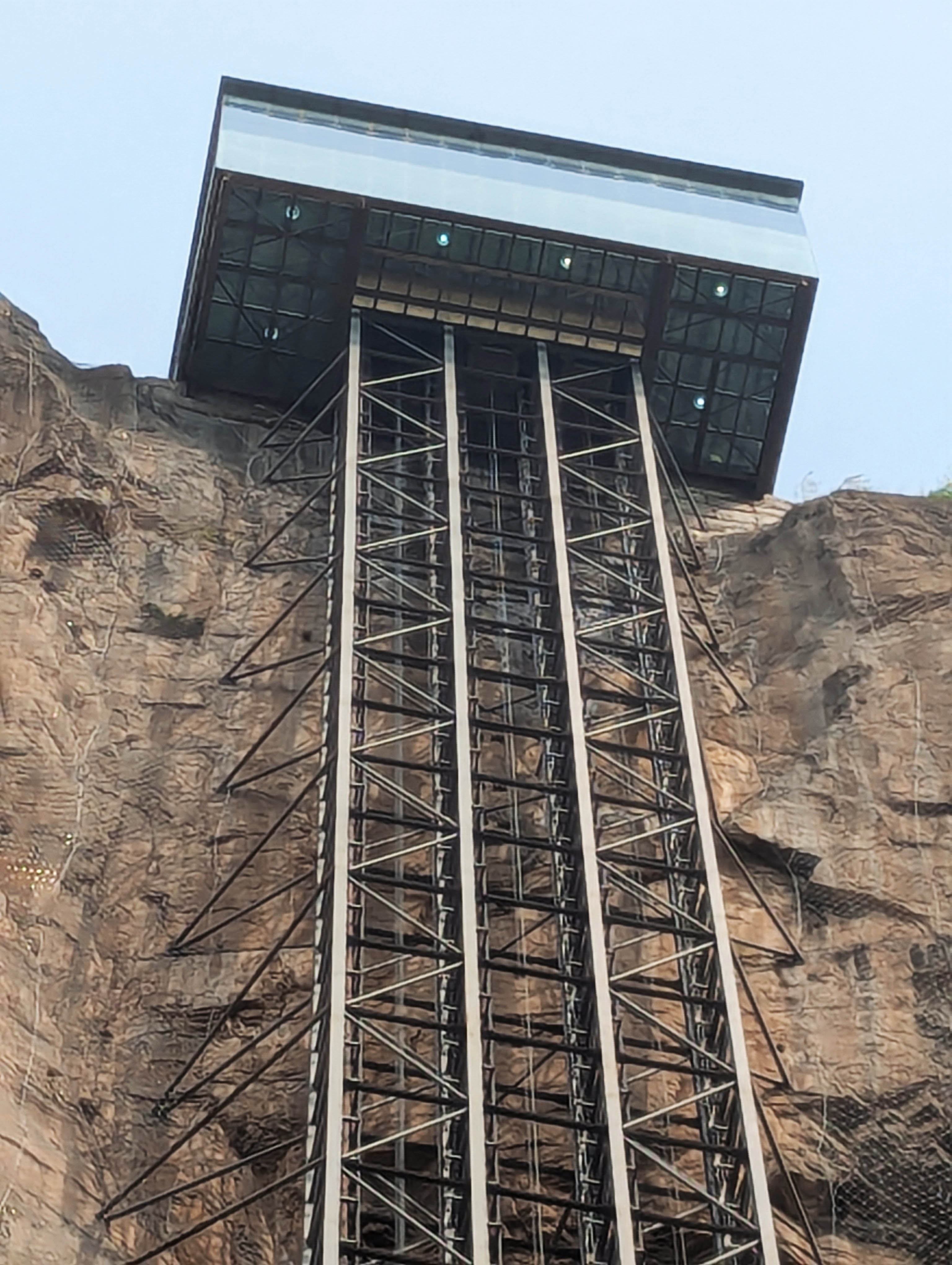 BaizhangElevatorBauanxia74.jpg