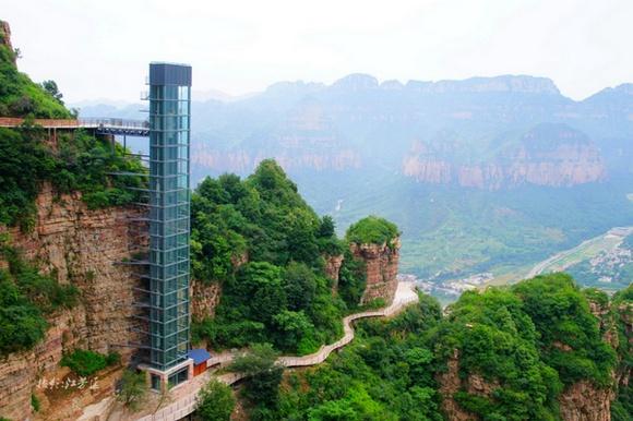 Zhongtian Gate elevatorView.jpg