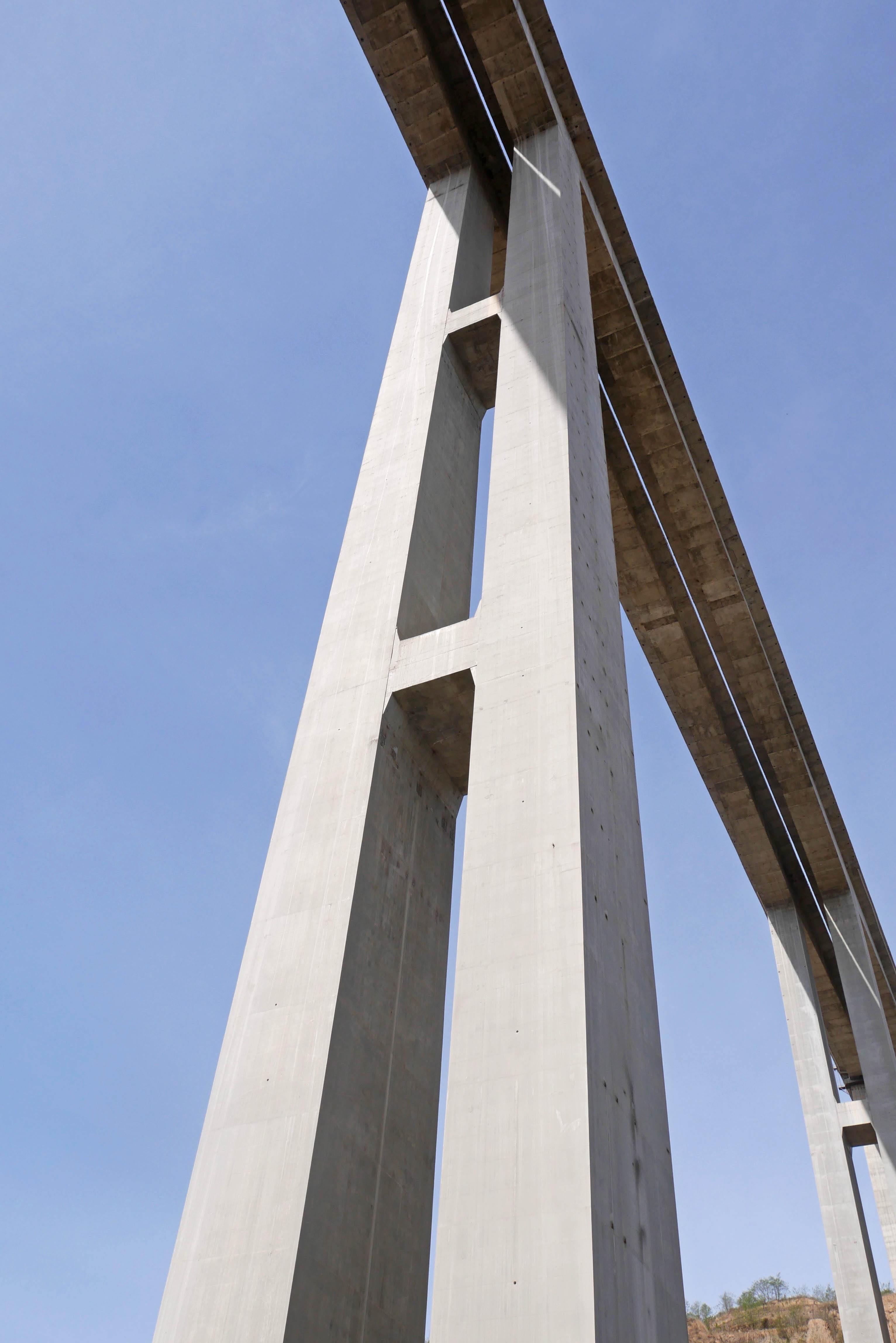 TianninggouTallPier2.JPG