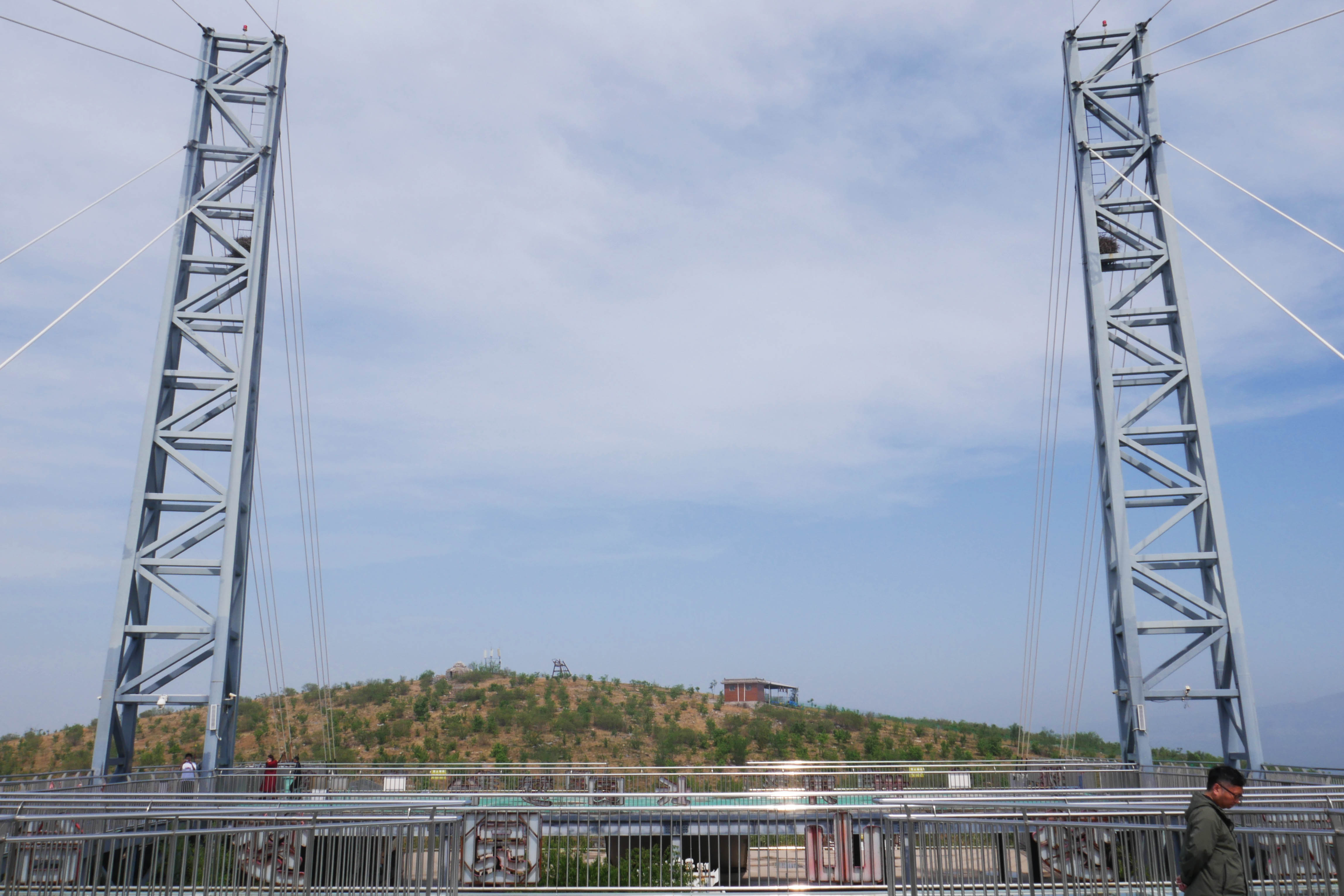YunmengshanPlatformTwoTowers.JPG