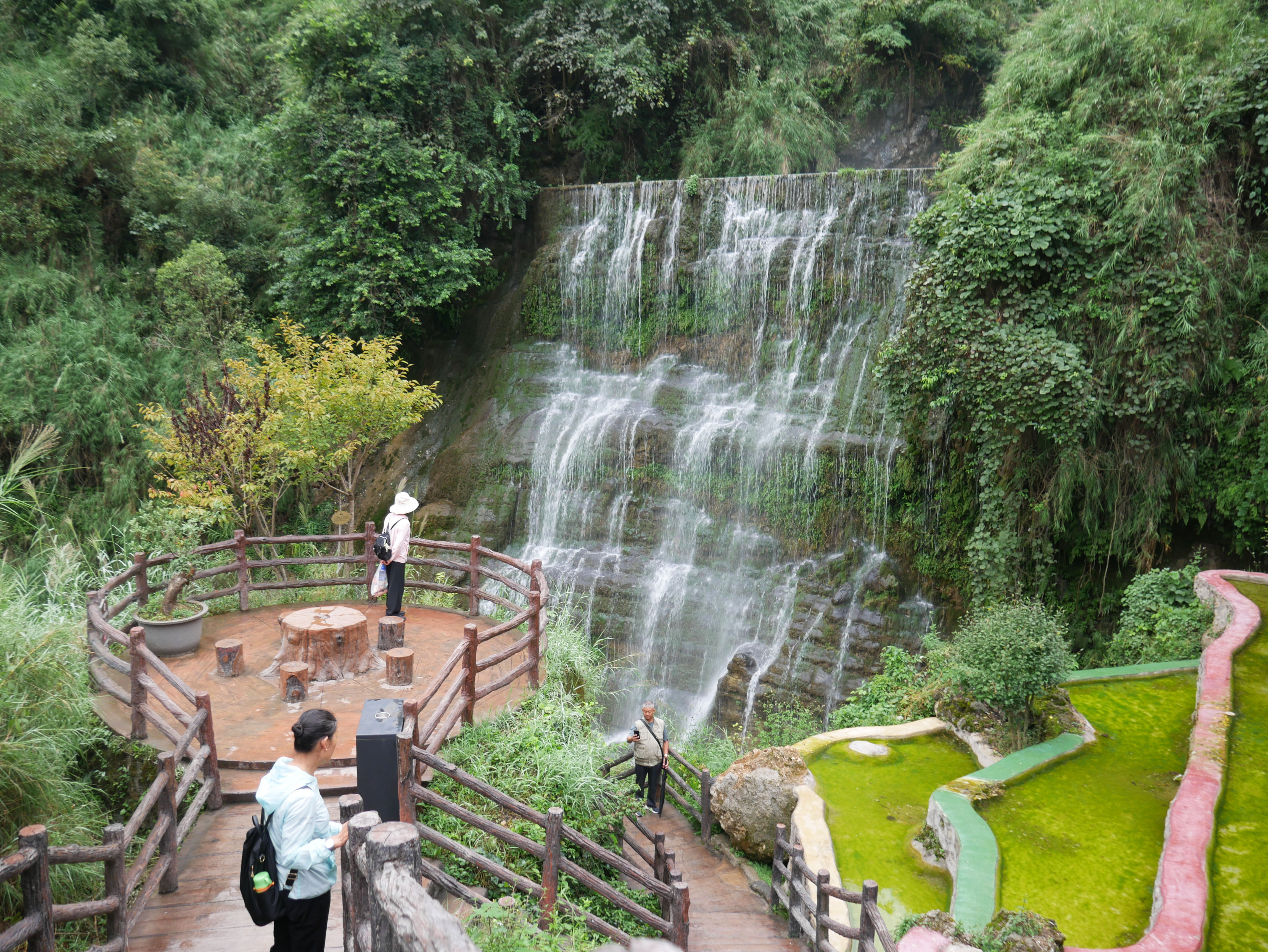 NizhuheCanyonWaterfall.JPG